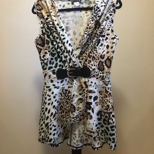 Venus leopard print top size medium